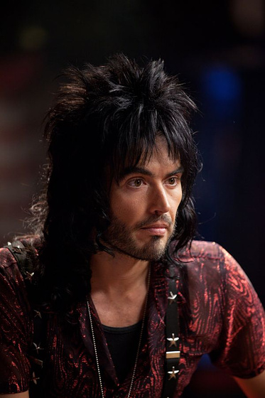 Russell Brand en Rock of Ages (La Era del Rock)