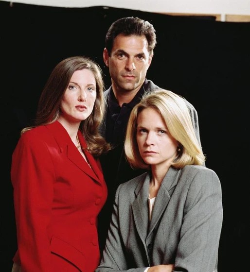 Annette O'Toole, Lindsay Frost y Ken Olin en muerta-al-llegar-el-ocaso