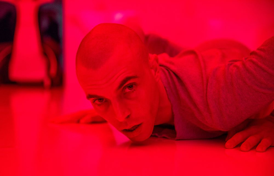 Tom Hughes en Proyecto Lázaro
