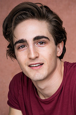 picture of actor Brandon Bassir