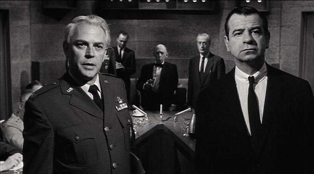 Dan O'Herlihy y Walter Matthau en Punto Límite