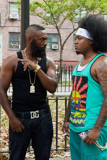 Anthony Mackie y Julito McCullum en The Inevitable Defeat of Mister and Pete