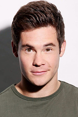 picture of actor Adam DeVine