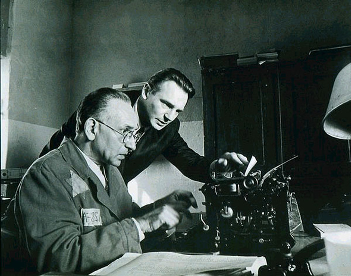 Liam Neeson y Ben Kingsley en La Lista de Schindler