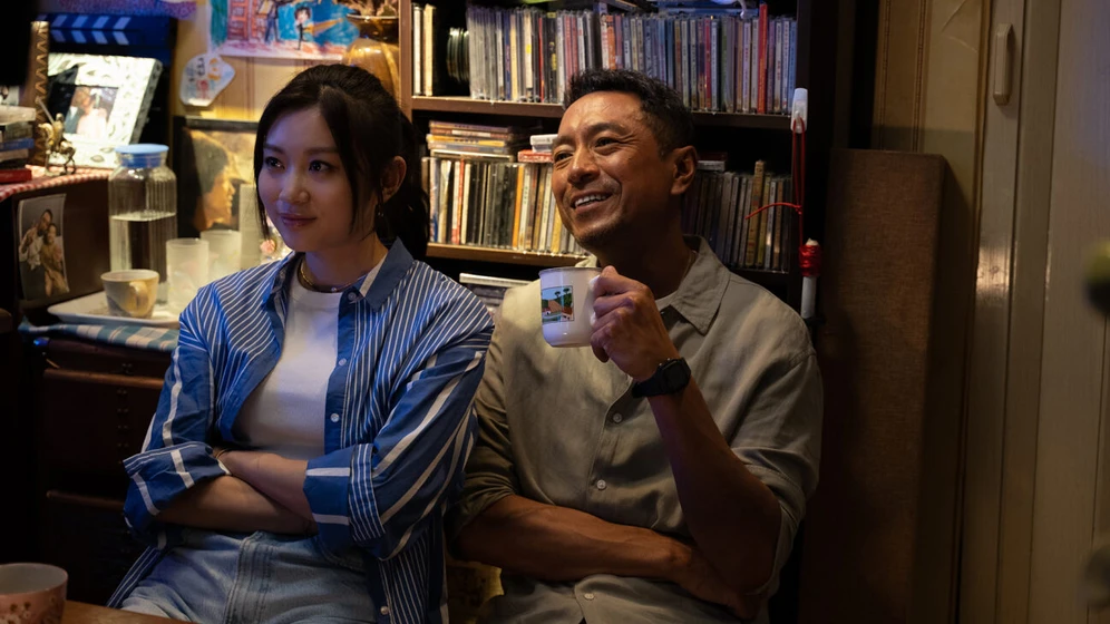 Philip Keung y Candy Wong Ka Ching en possession-street