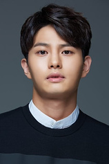 picture of actor Seung-Wook Lee