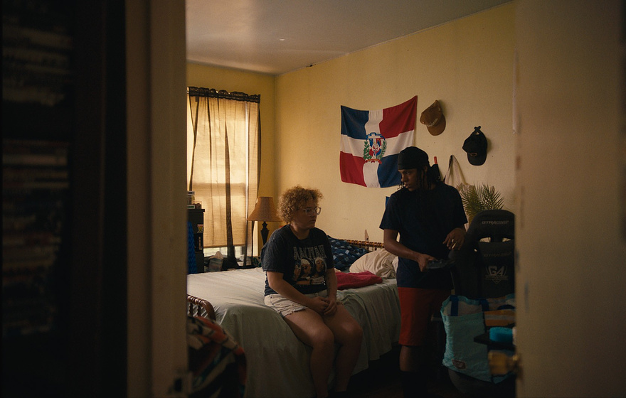 Juan Collado y Destiny Checo en Mad Bills to Pay (or Destiny, dile que no soy malo)