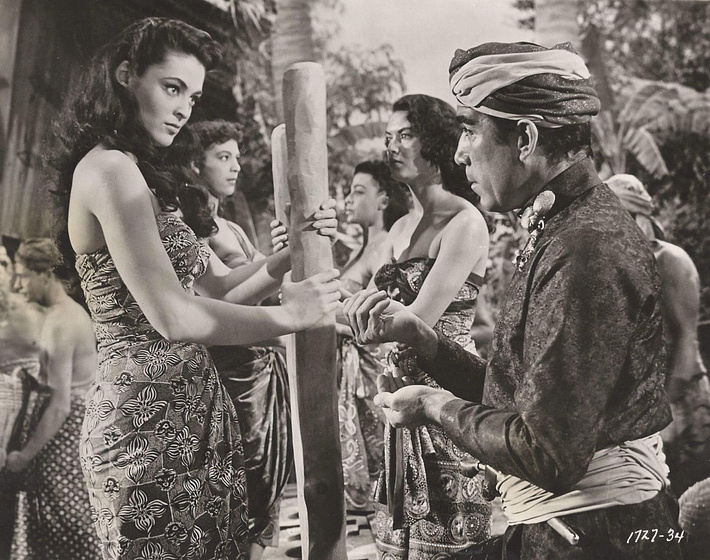 Anthony Quinn y Suzan Ball en Al Este de Sumatra