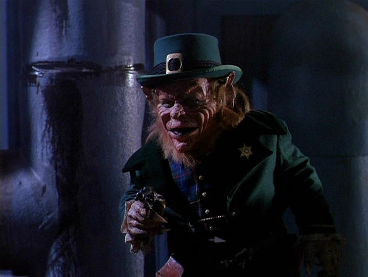Warwick Davis en leprechaun-4-en-el-espacio