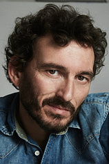 picture of actor Óscar Corrales