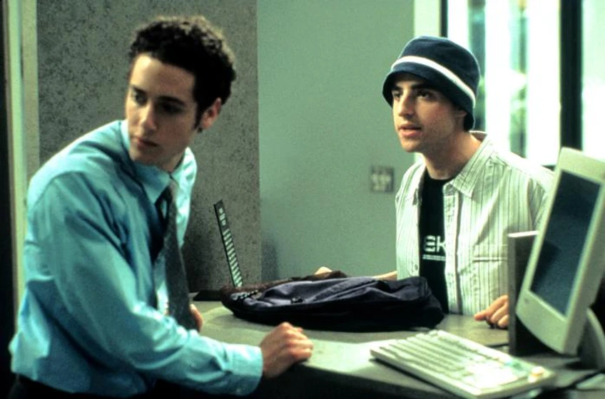 Paulo Costanzo y David Krumholtz en esto-no-es-un-atraco-2003