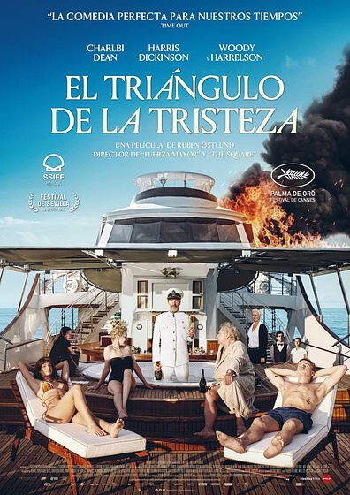 still of movie El Triángulo de la tristeza