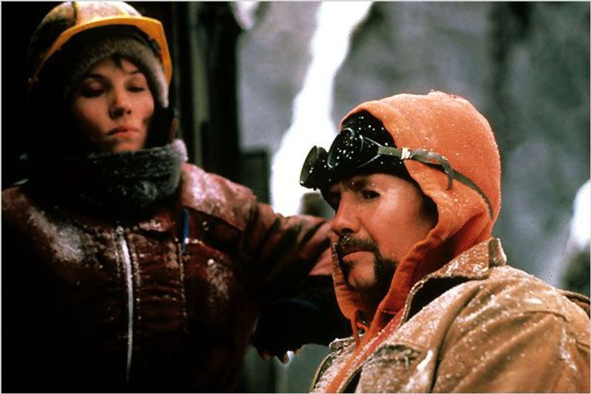 Jon Voight y Rebecca De Mornay en El Tren del infierno