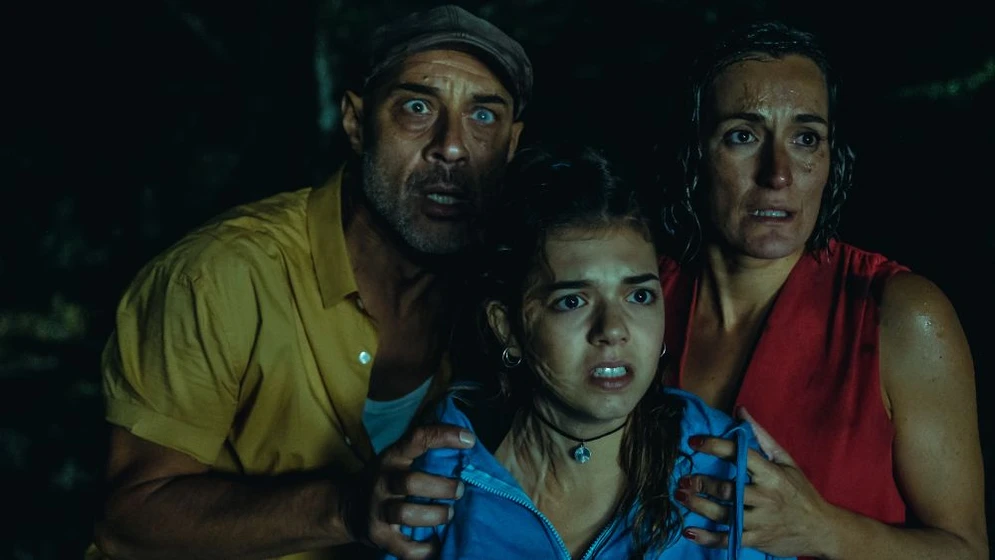 Cristina Alcázar, Ramiro Blas y Paula Gallego en la-pasajera
