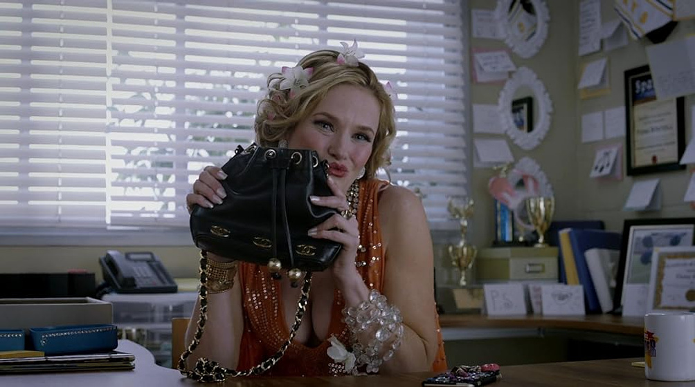 Nicholle Tom en f-the-prom