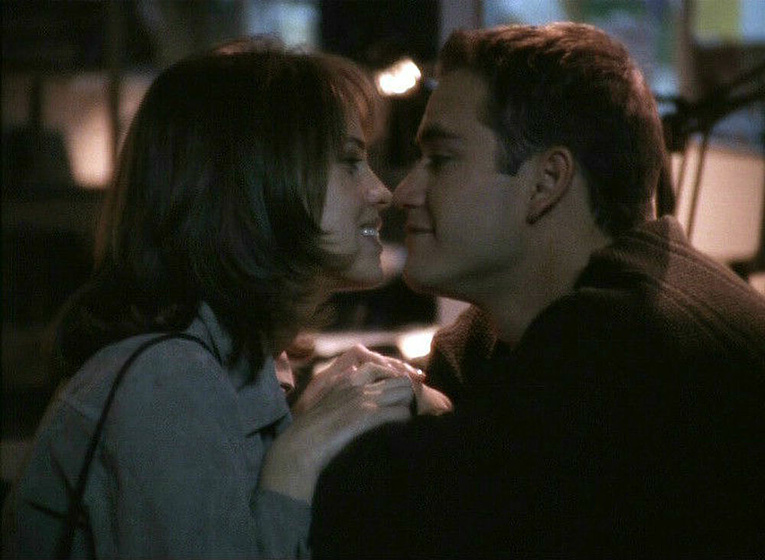 Hilary Swank y Mark-Paul Gosselaar en juramento-mortal