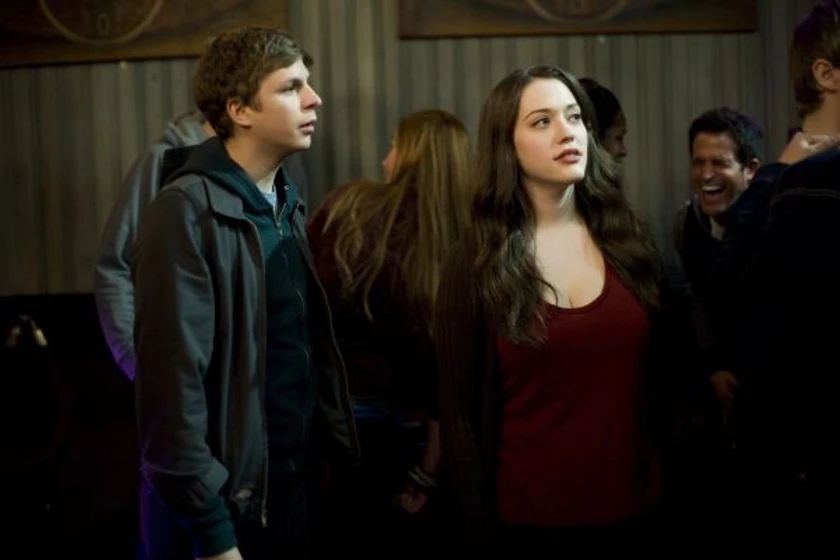 Kat Dennings y Michael Cera en nick-y-norah-una-noche-de-musica-y-amor