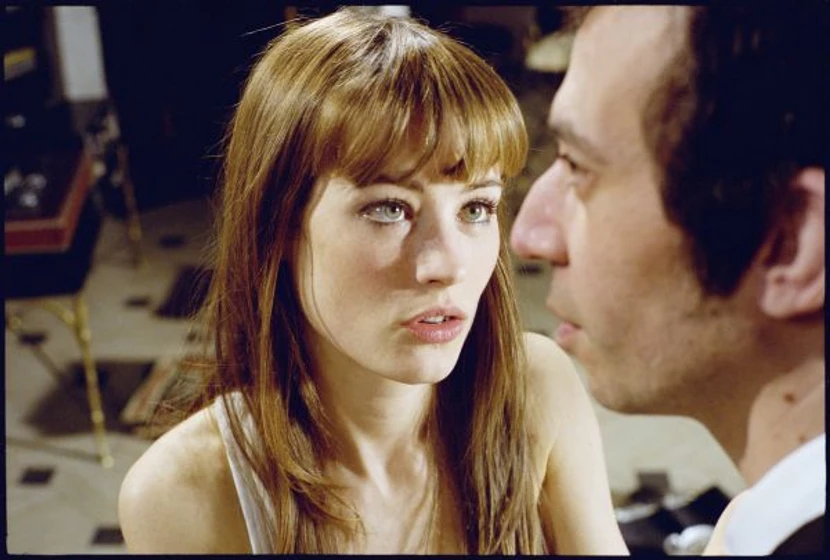 Lucy Gordon y Eric Elmosnino en gainsbourg-vida-de-un-heroe