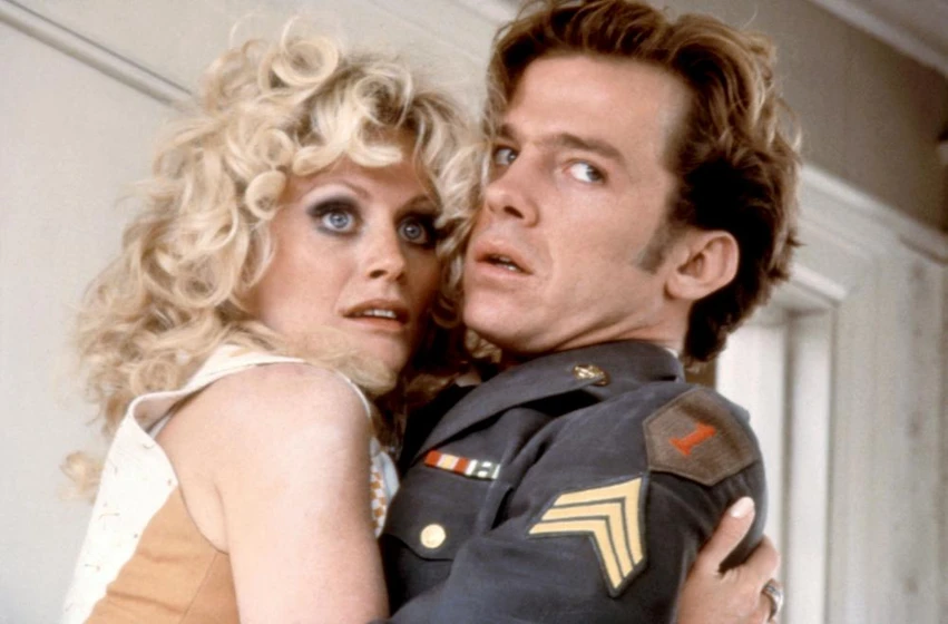Beverly D'Angelo y Michael O'Keefe en finders-keepers-1984