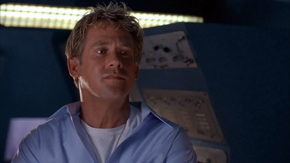 Michael Dudikoff en Inmersión de Emergencia