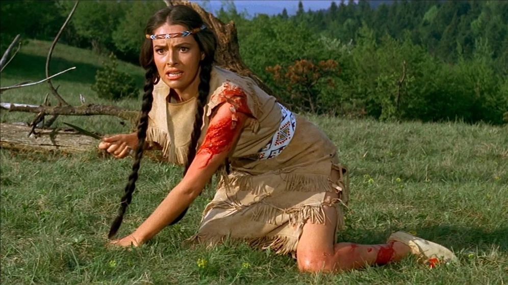 Karin Dor en la-carabina-de-plata