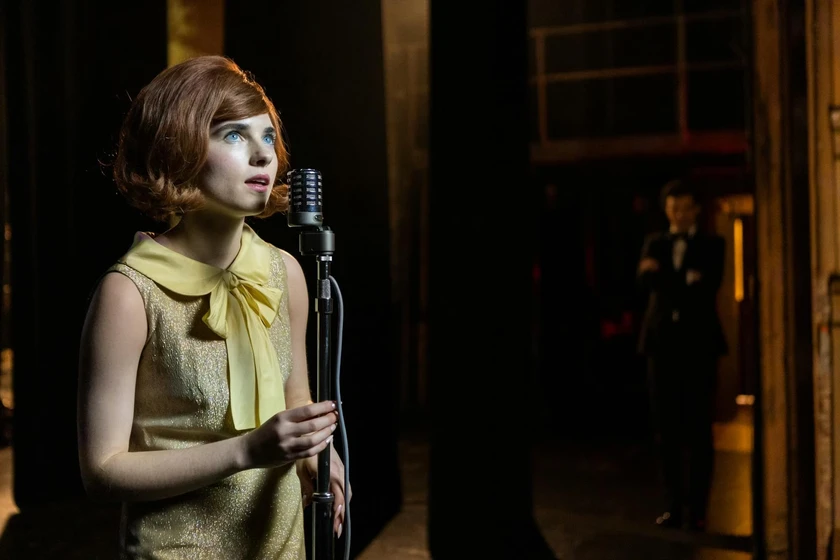 Rosie Day en midas-man