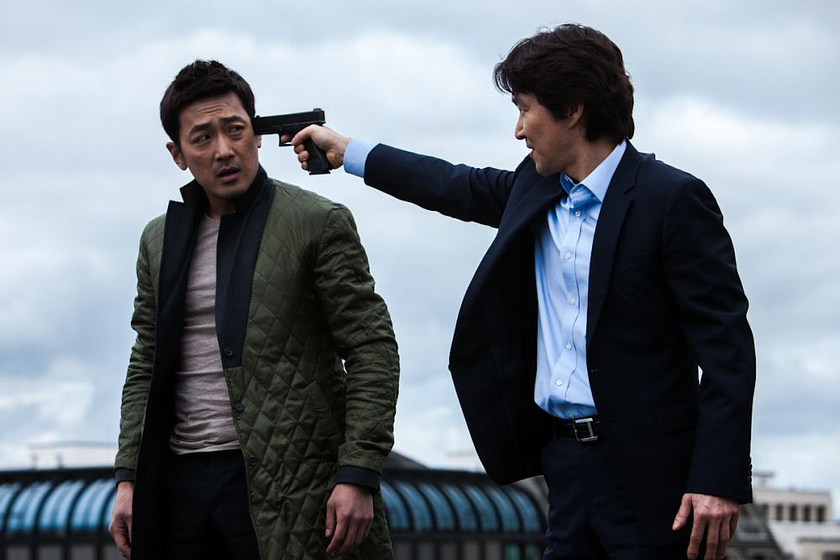 Suk-kyu Han y Jung-Woo Ha en The Berlin File