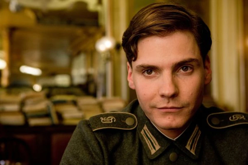 Daniel Brühl en Malditos bastardos
