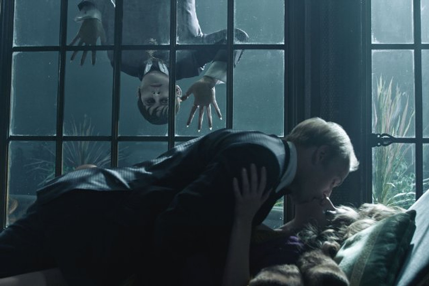 Johnny Depp y Jonny Lee Miller en Sombras tenebrosas