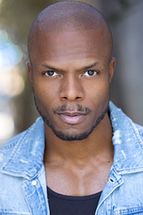 picture of actor Deji LaRay