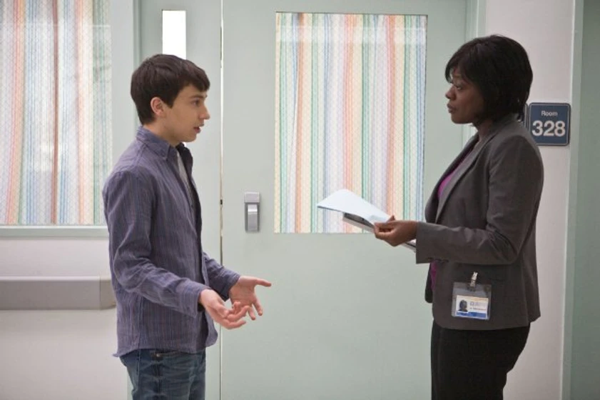 Viola Davis y Keir Gilchrist en It's Kind of a Funny Story