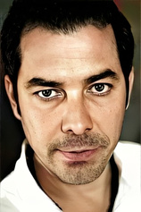 picture of actor Fikret Kuskan