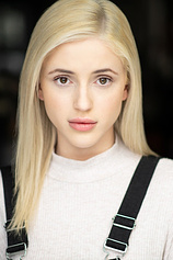 picture of actor Skylar Radzion