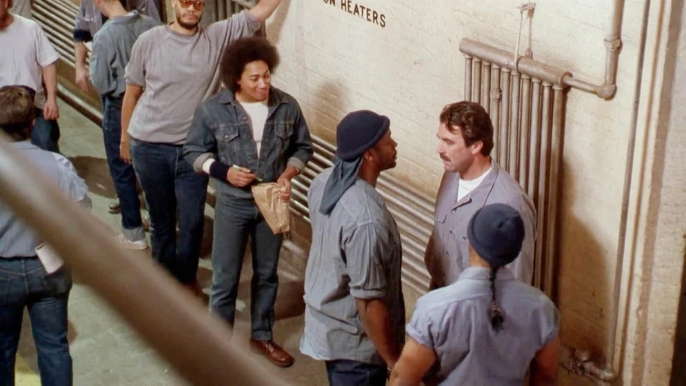Bruce A. Young, Tom Selleck y James T. Morris en un-hombre-inocente