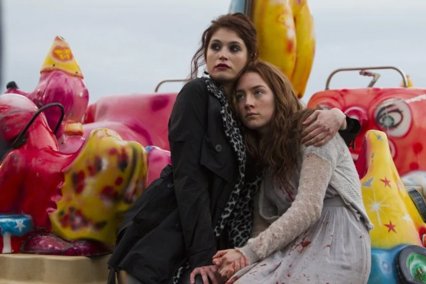 Saoirse Ronan y Gemma Arterton en byzantium