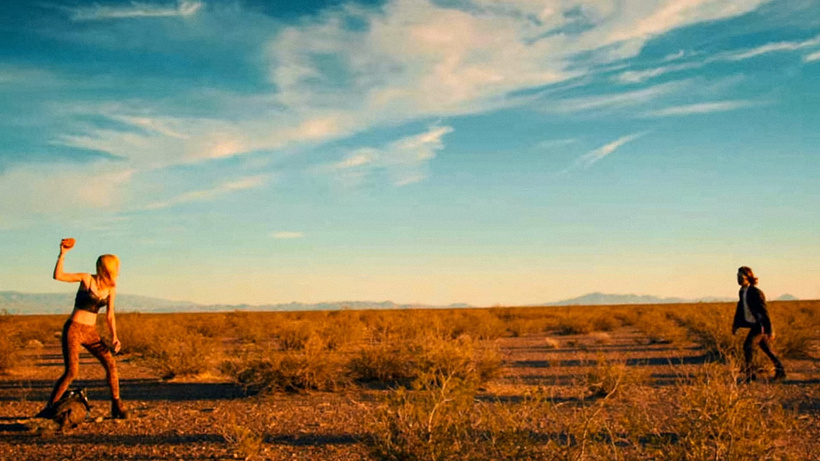 Imagen de It Stains the Sands Red