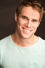picture of actor Matthew Wilkas