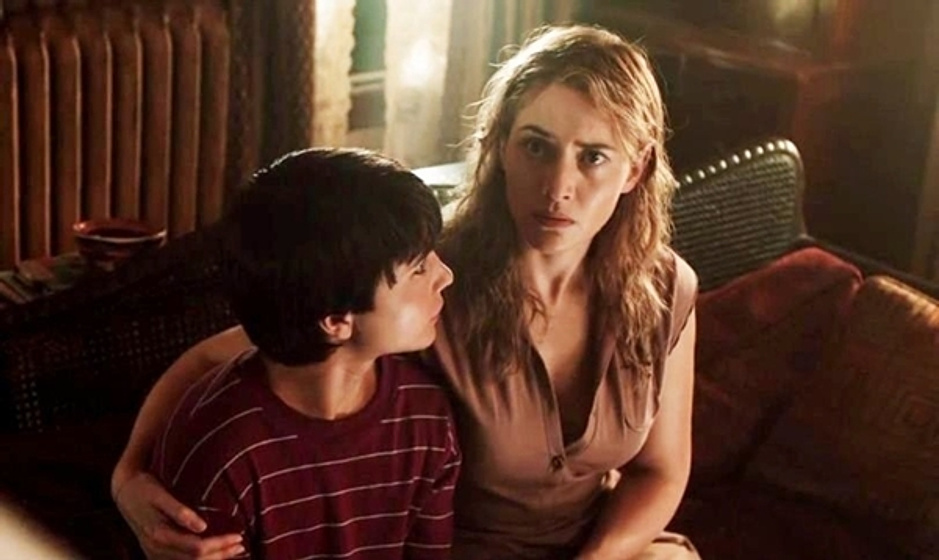 Kate Winslet y Gattlin Griffith en Una Vida en Tres Días