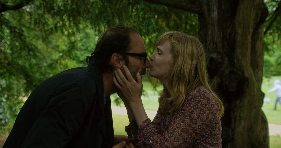 Isabelle Carré y Philippe Rebbot en Las Sillas musicales