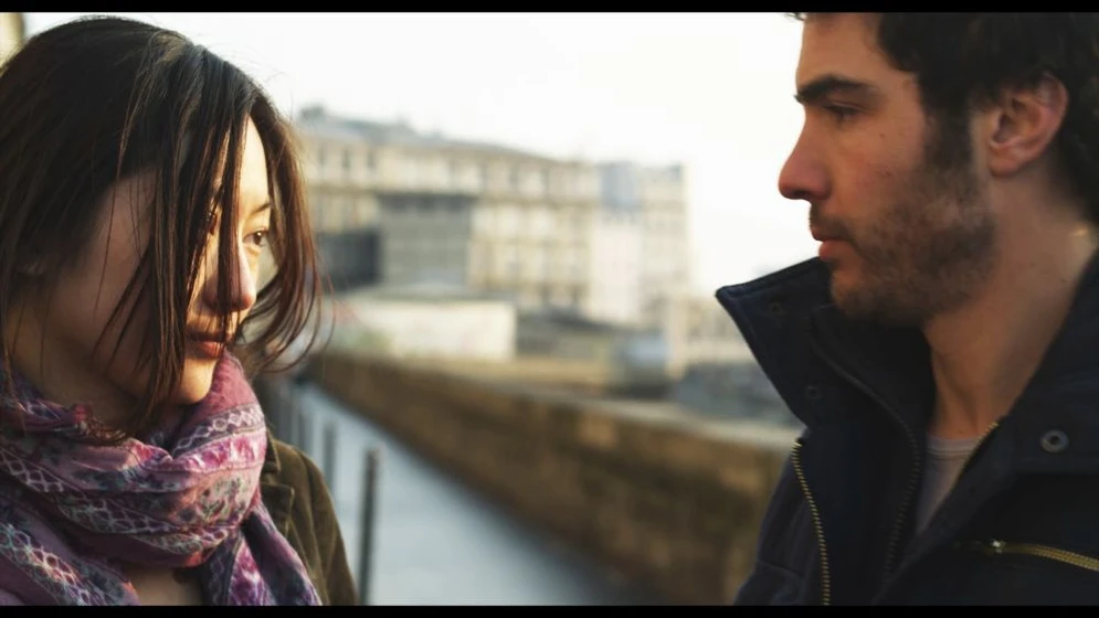 Tahar Rahim y Corinne Yam en love-and-bruises
