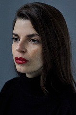 photo of person Annie St-Pierre