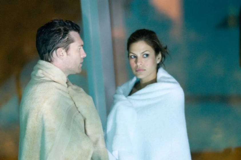 Eva Mendes y Sam Worthington en Solo una noche