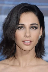 photo of person Naomi Scott