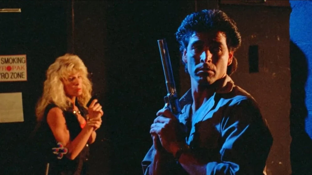 Dona Speir en rafaga-infernal