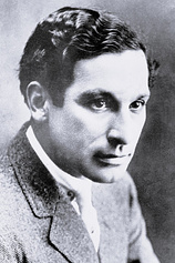 picture of actor George Field