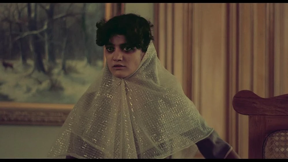 Shohreh Aghdashloo en chess-of-the-wind