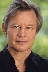 picture of actor Michael York