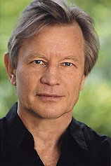 photo of person Michael York