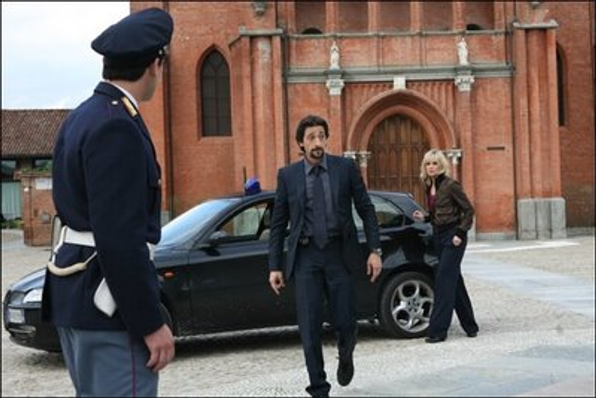 Emmanuelle Seigner y Adrien Brody en Giallo