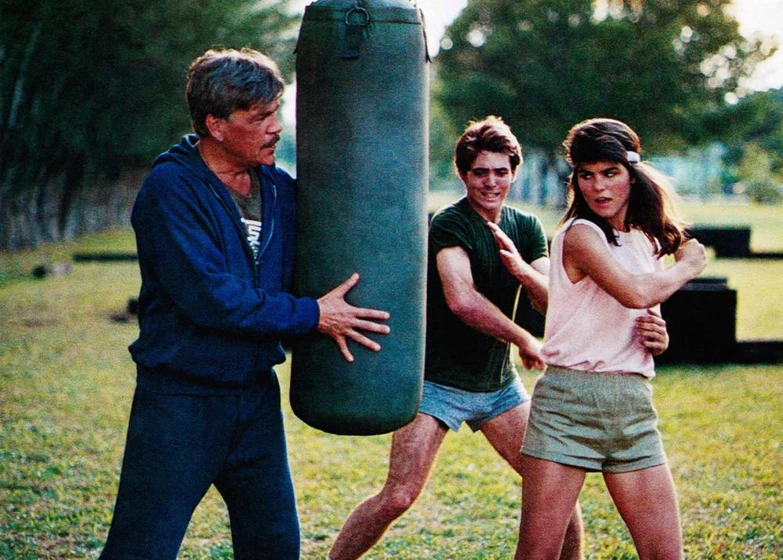 Tom Atkins, Lori Loughlin y Shannon Presby en la-gran-revancha-1985